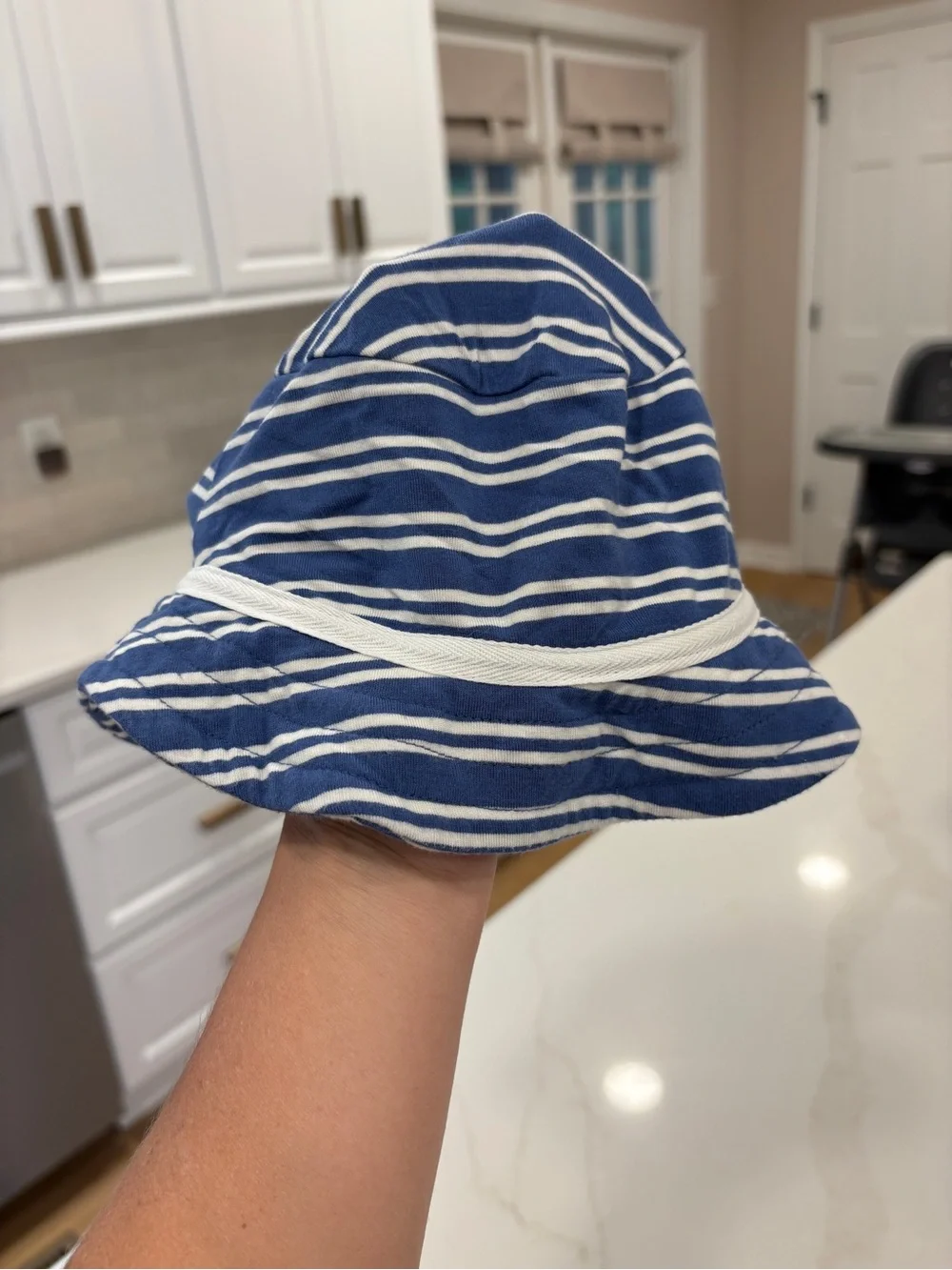 Infant Striped Blue & White Bucket Hat 12mo Lots of Stretch and Super Soft